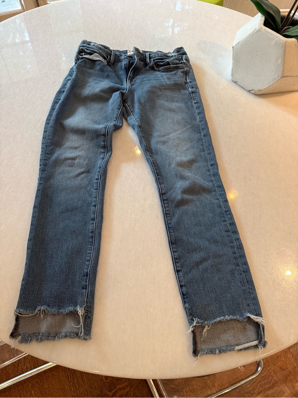 Frame Denim Women's Jeans in Blue with Raw Hem